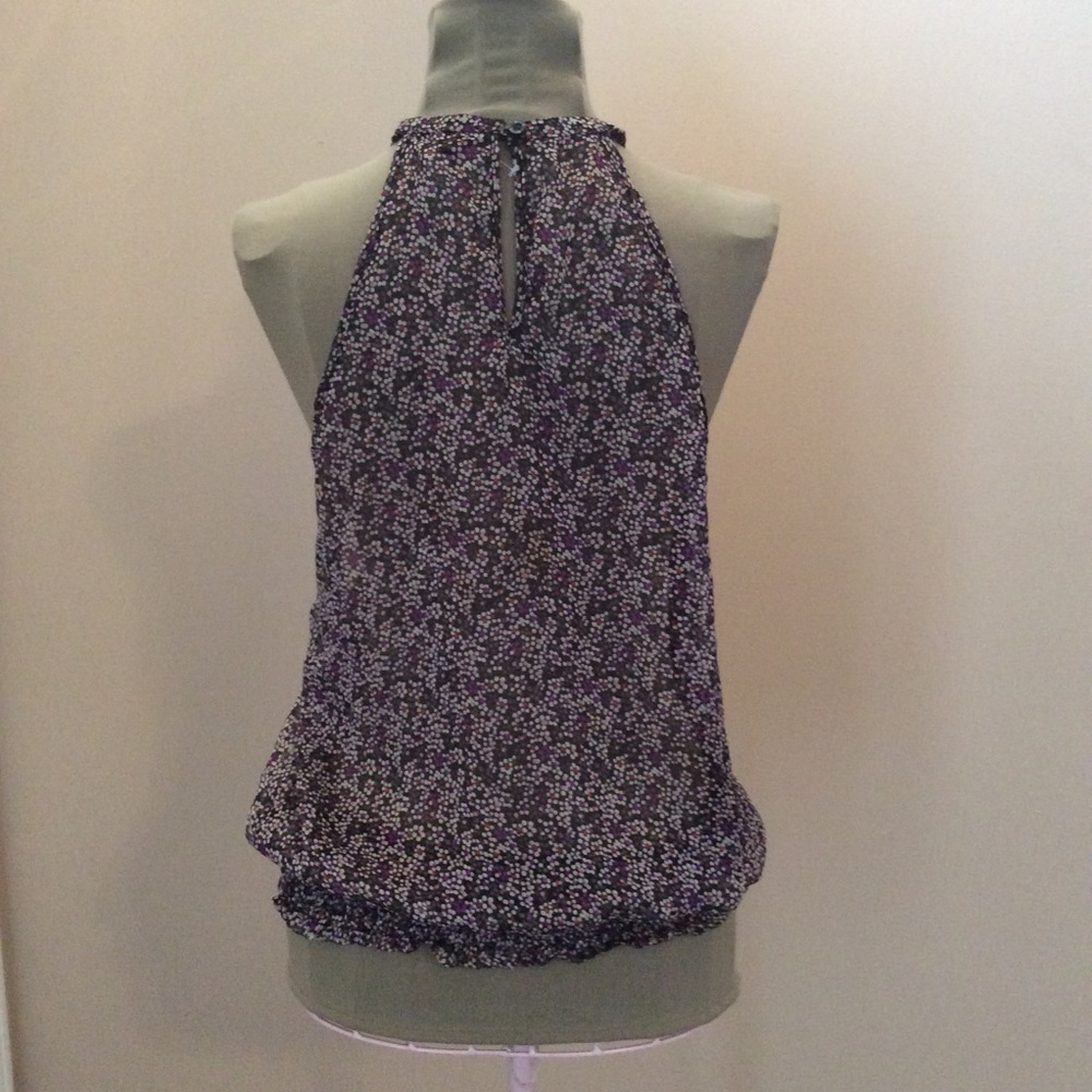 Front Ruffle Multi Color Sleeveless Top. Sheer. - Picture 4 of 5
